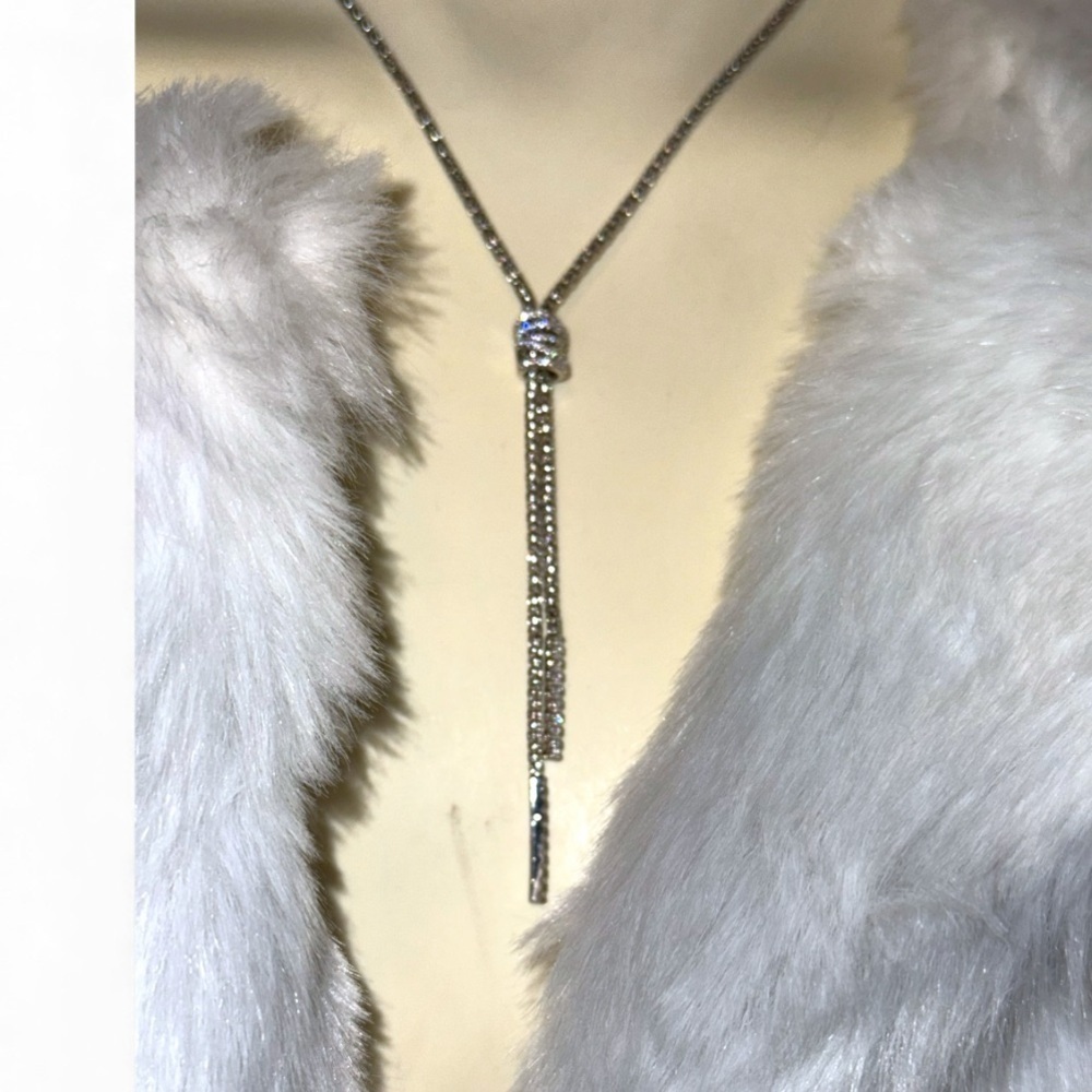 Stella Rose London silver plated lariat/Y necklace with a Cz covered knot 22”
